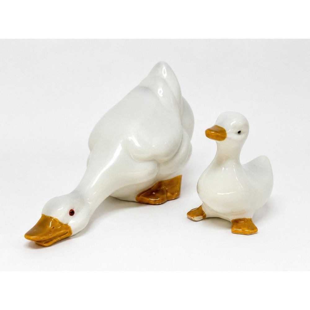 Vintage White Ceramic Duck Goose Figurine Set of 2 Amber Beaks & Feet Farmhouse